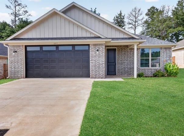 257 Oak Valley Drive, Gilmer, TX 75644