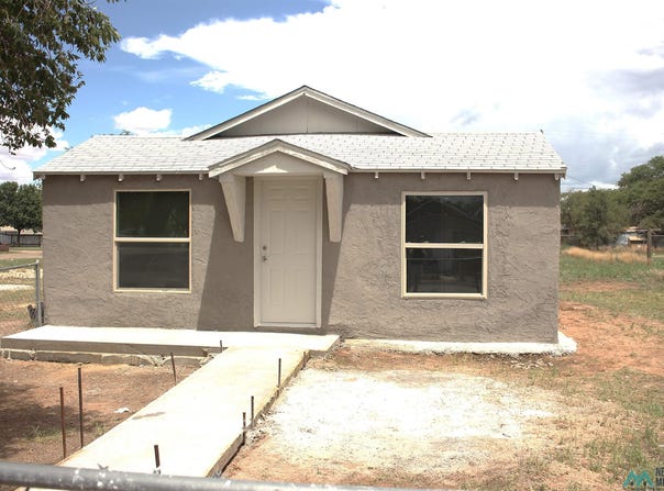 1120 N J Avenue, Portales, NM 88130