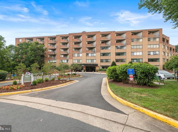 1951 SAGEWOOD LANE, RESTON, VA 20191