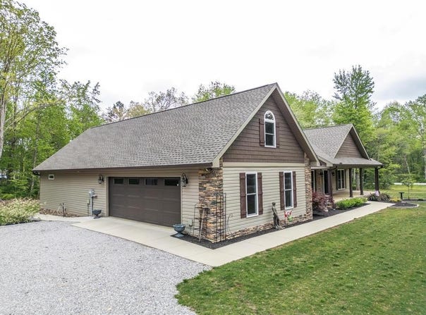 300 East Cove Road, MONTEREY, TN 38574