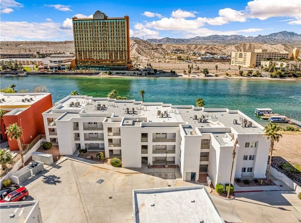 211 Moser Avenue, Bullhead City, AZ 86429