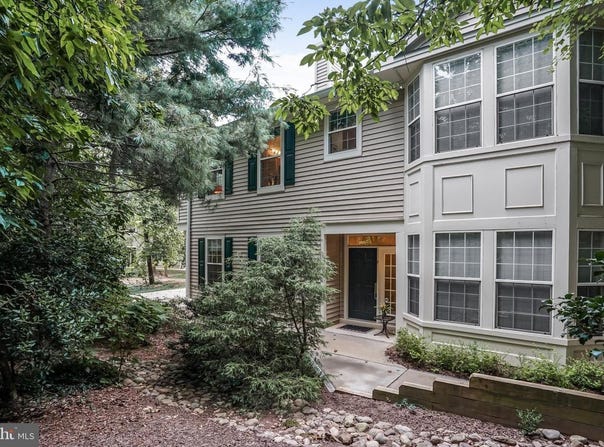 11402-P GATE HILL PL #63, RESTON, VA 20194