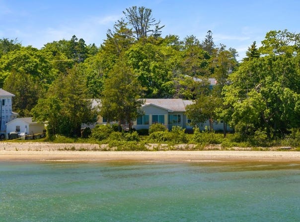 504 N Huron Avenue, Mackinaw City, MI 49701