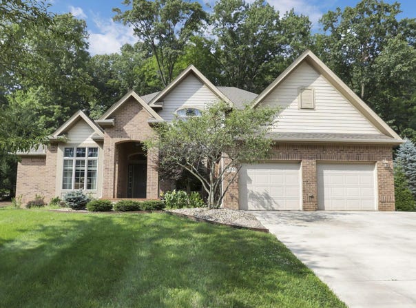 886 Howell Drive, Newark, OH 43055