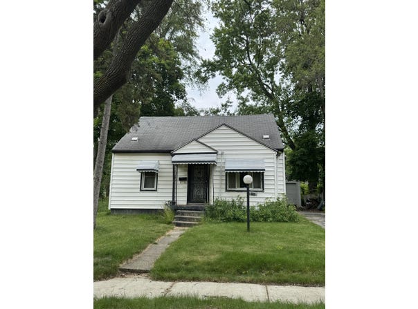306 E Parkway Avenue, Flint, MI 48505