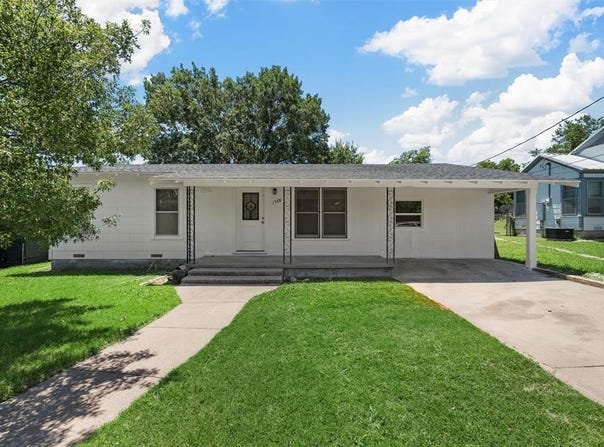 1508 W 11th, Clifton, TX 76634