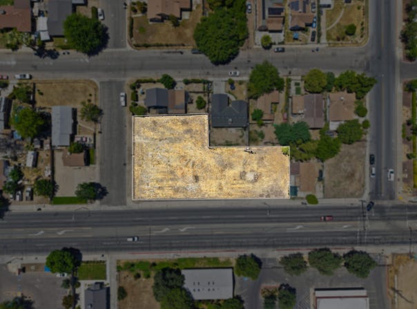 1635 N Dinuba Boulevard, Visalia, CA 93291
