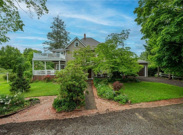 3245 Warren Meadville Road, Cortland, OH 44410