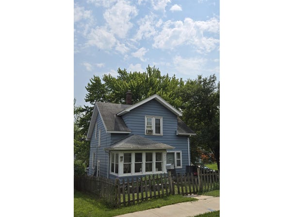 3022 Devonshire St, Duluth, MN 55806
