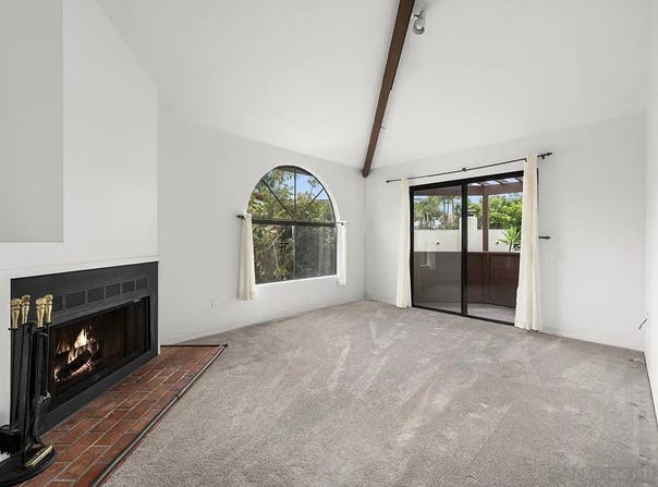 1943 Diamond St, San Diego, CA 92109