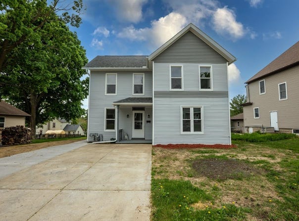 217 E Division Street, Dodgeville, WI 53533