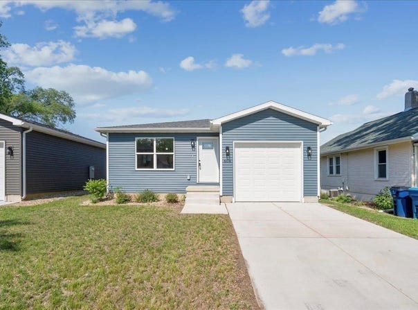 608 Wallgate Avenue, Waterloo, IA 50701