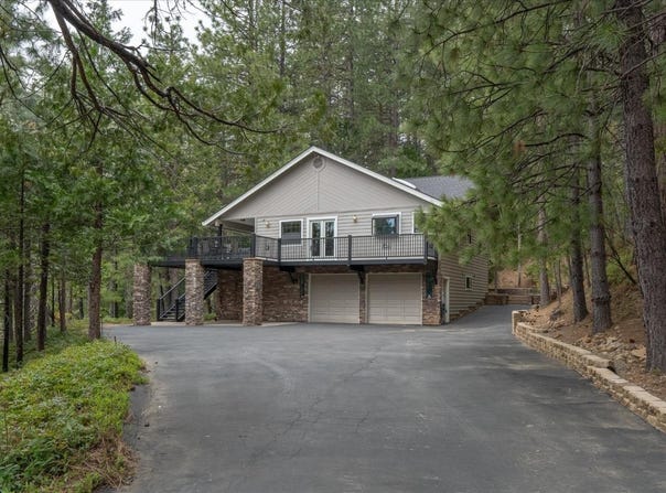 923 Bear Run Way, Arnold, CA 95223