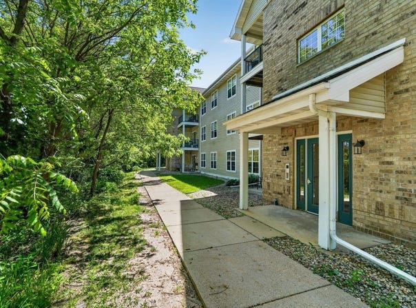 203 Kearney Way, Waunakee, WI 53597