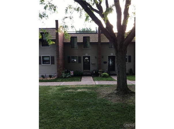 90 Chestnut, New Hartford, NY 13413
