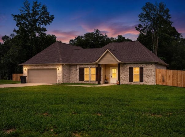 33 Ansley Ln, Carriere, MS 39426