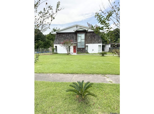 2008 Jasmine Dr, Opelousas, LA 70570