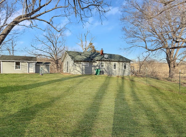1486 County Road 357, Thayer, MO 65791
