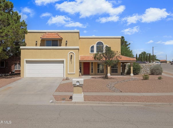 721 Patio Feliz Lane, El Paso, TX 79912