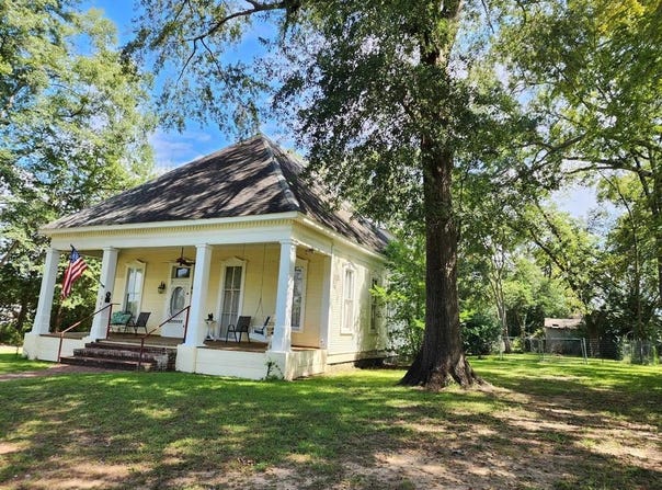 205 S 2nd Street, Logansport, LA 71049