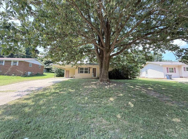 416 Lee Avenue, Piggott, AR 72454