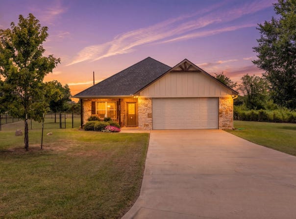 228 Mill Street, Emory, TX 75440