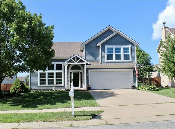 728 E 167th Terrace, Gardner, KS 66030