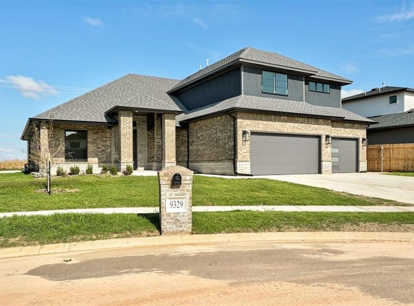 9329 NW 85th Street, Yukon, OK 73099