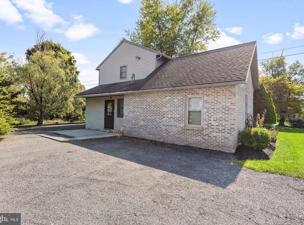 4518 NEW HOLLAND Road, MOHNTON, PA 19540