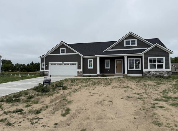 10055 Strawberry Lane, Zeeland, MI 49464