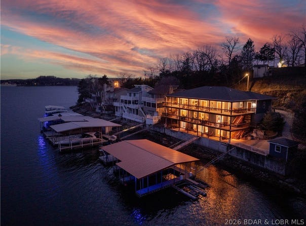 42 Branch Road, Lake Ozark, MO 65049