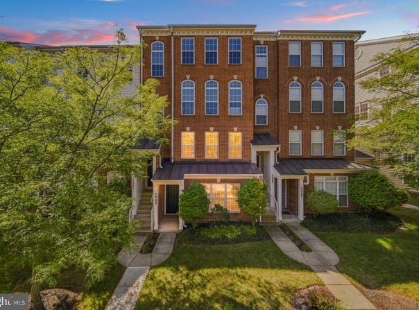 5023 ANCHORSTONE Drive, WOODBRIDGE, VA 22192