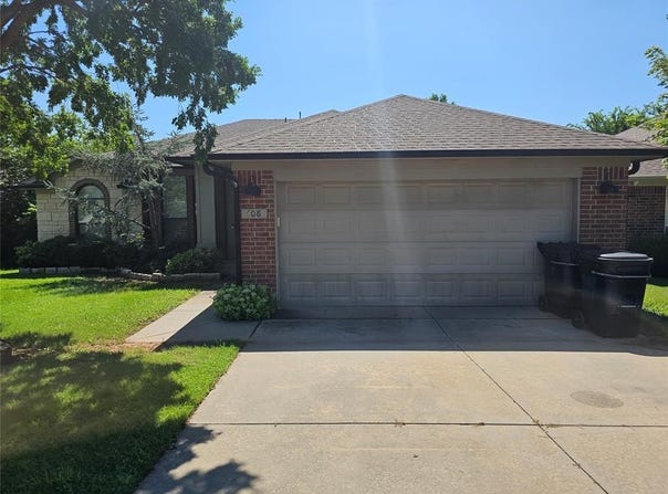 508 Hedgewood Drive, Moore, OK 73160