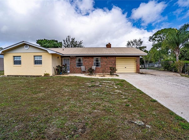 1327 DEER PARK COURT, SEBRING, FL 33872
