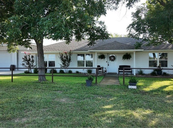 8652 State Highway 111 E, Yoakum, TX 77995