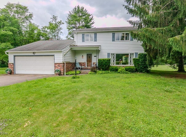 13228 Boulder Glen Drive, Chesterland, OH 44026
