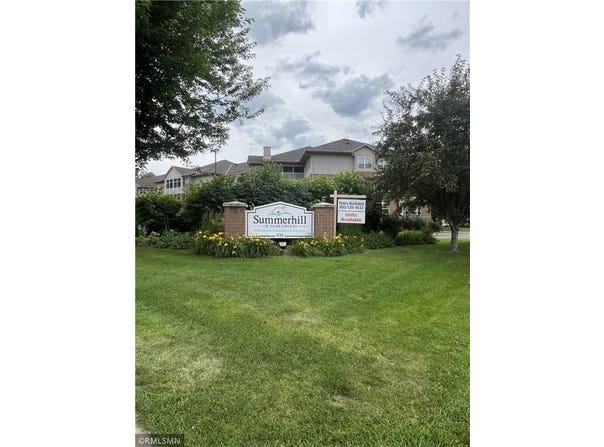 935 Ferndale Street N, Maplewood, MN 55119