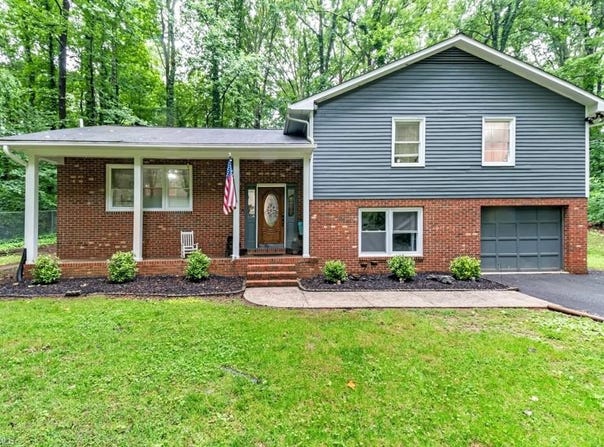 240 Creekwood Drive, Advance, NC 27006