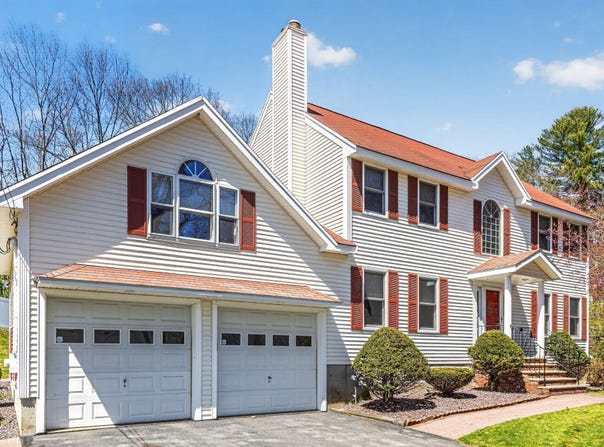 22 Mcrayne Hill Rd, Billerica, MA 01821