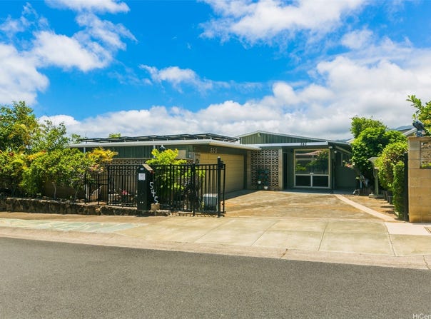 545 Kekupua Street, Honolulu, HI 96825