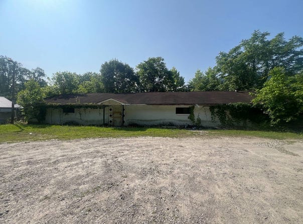 7348 Dupont Avenue, Glasgow, WV 25086