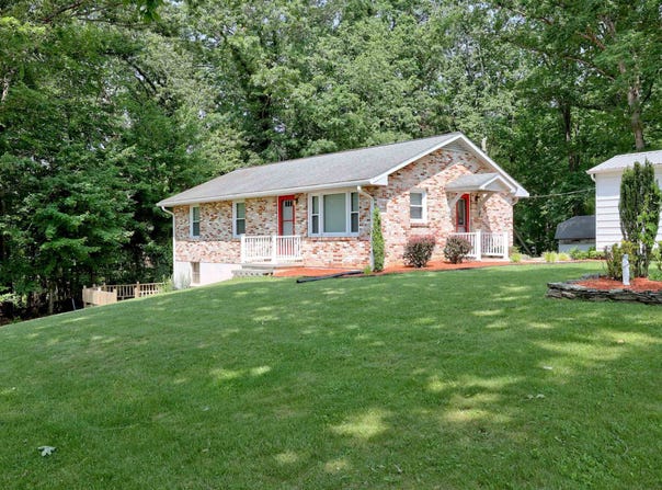 2611 KINGS Court, Christiansburg, VA 24073