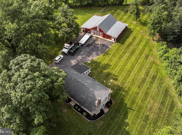 514 W 28TH DIVISION HIGHWAY, LITITZ, PA 17543
