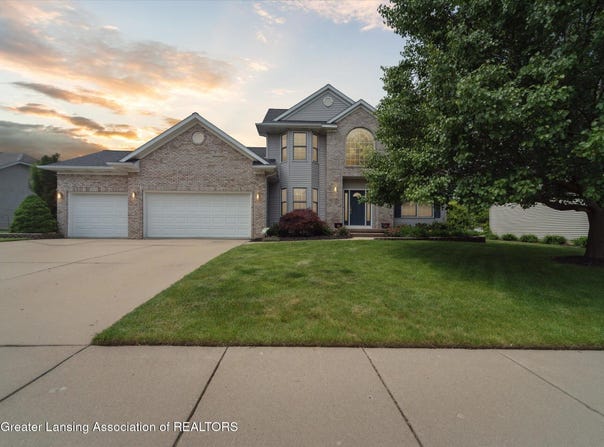 11195 Prestwick Drive, Lansing, MI 48917