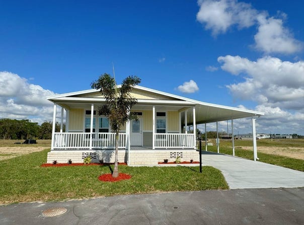 29 Freeport St, Sebring, FL 33870