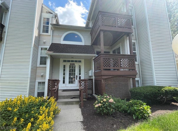 1304 Cedarwood Drive unit: D2, Westlake, OH 44145