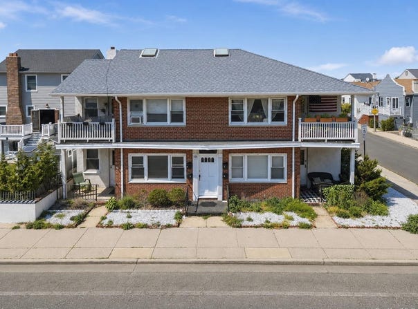 725 E Broadway, Long Beach, NY 11561