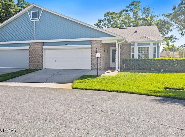 156 Kingbird Circle, Daytona Beach, FL 32119