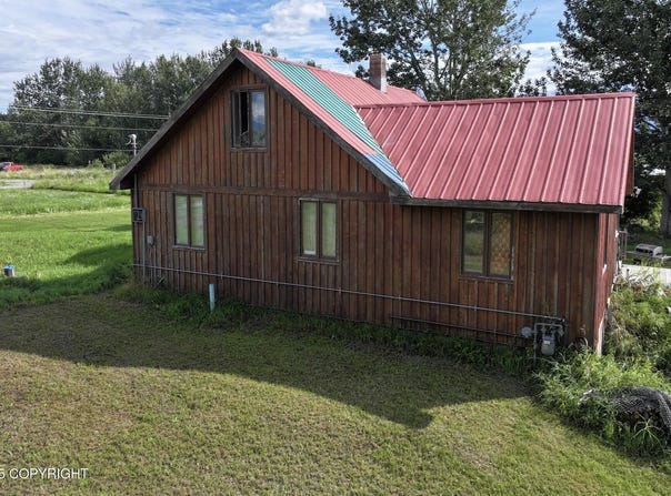 2750 N Palmer Fishhook Road, Palmer, AK 99645
