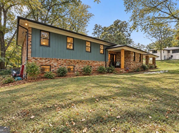 1223 Rosedale Street, Toccoa, GA 30577